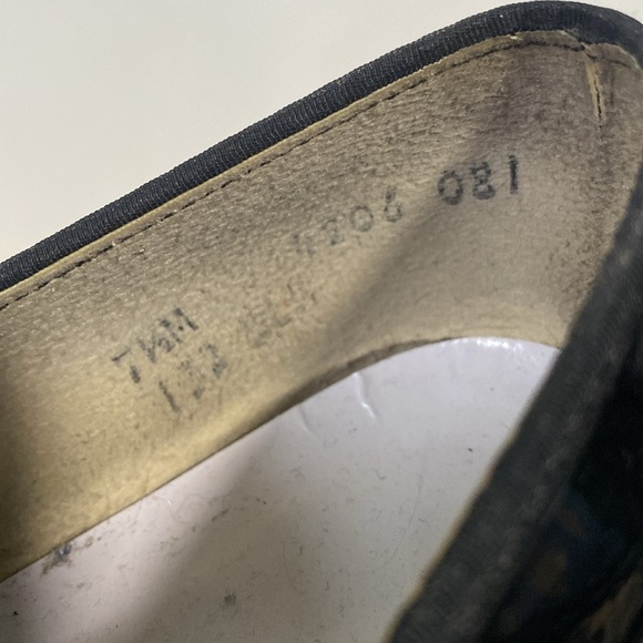 Elegant Black Patent Leather Tap Shoes - Picture 10 of 12